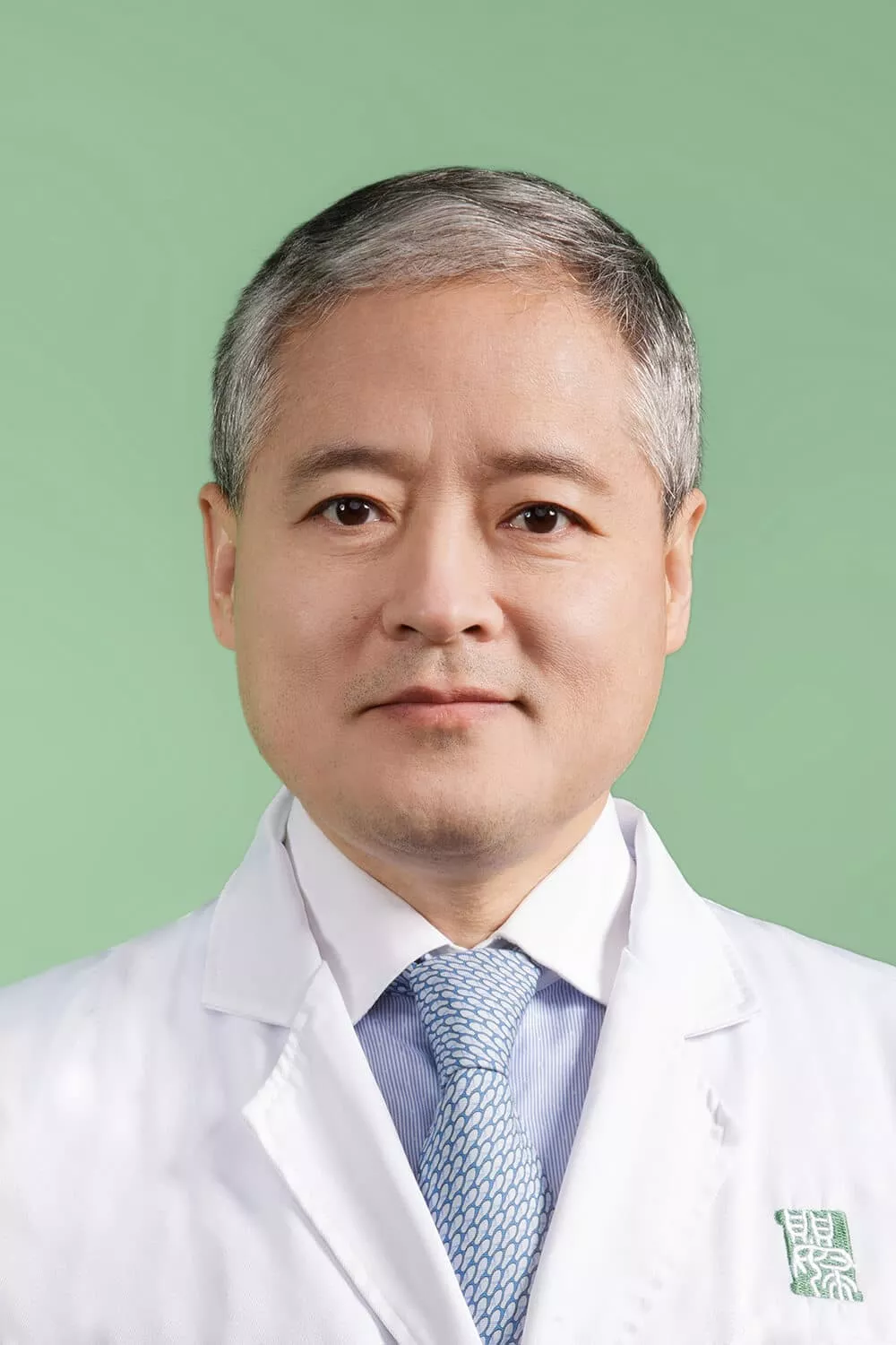 "Tony Duan, lege, grunnlegger og administrerende direktør i Shanghai Spring Field Hospital Management Group (Kina) "