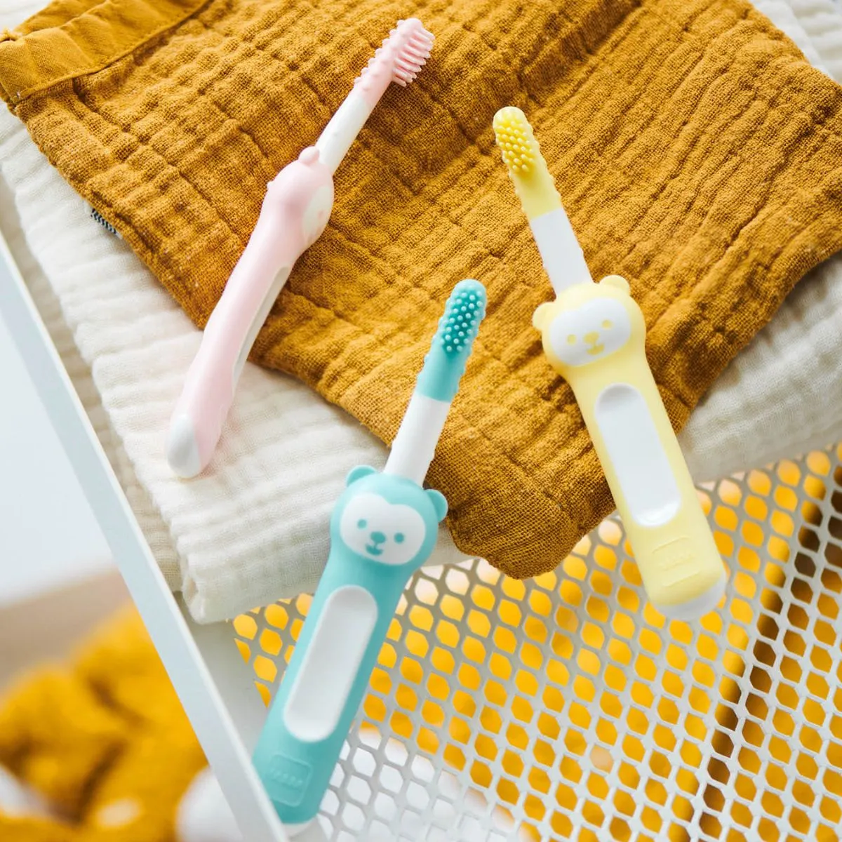 Massaging Brush