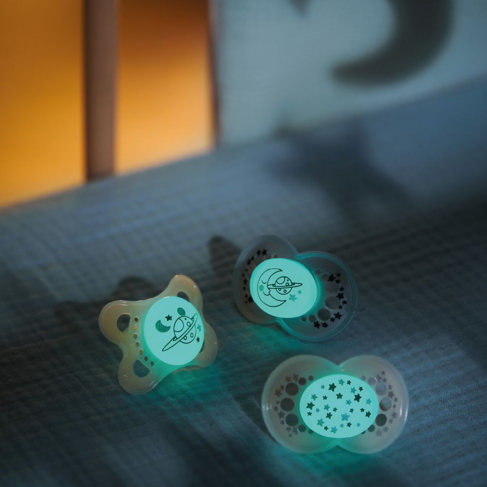 MAM Air Night Glow in the Dark Pacifier 2 Pack 16 + Months Sleepy Fox  design!